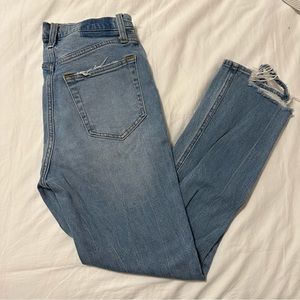 Abercrombie Ultra High Rise Ankle Straight